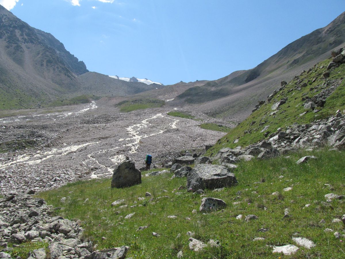 Кавказ 2017. Ущ. Каярты-су. Потоки с Восточной и Западной ветви ледника Каярта.